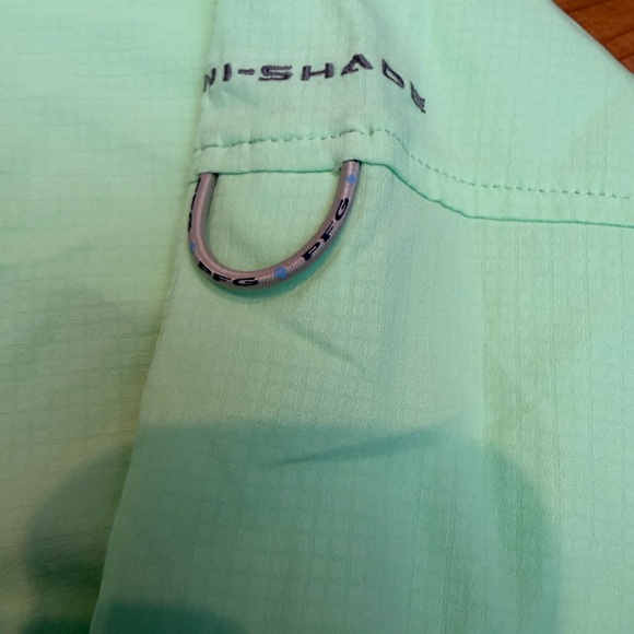 Columbia Light Green Outdoor Shirt small - Picture 6 of 7